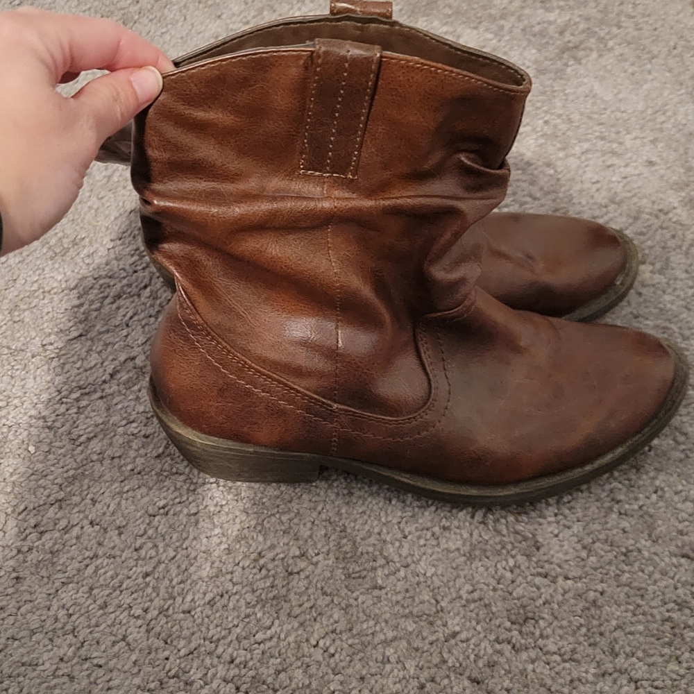 Brown boots